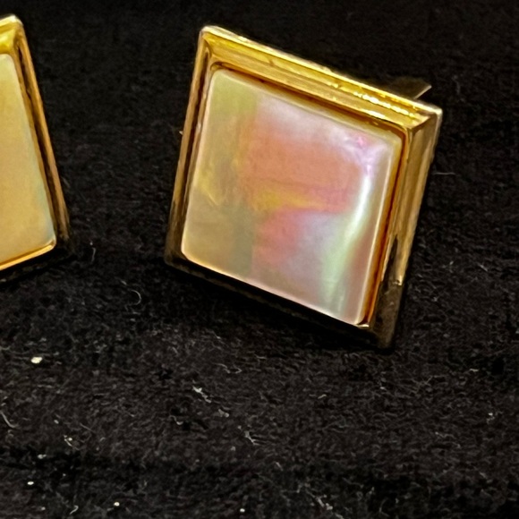 Vintage mother of pearl Square gold plated cuff links 1” - Picture 10 of 11